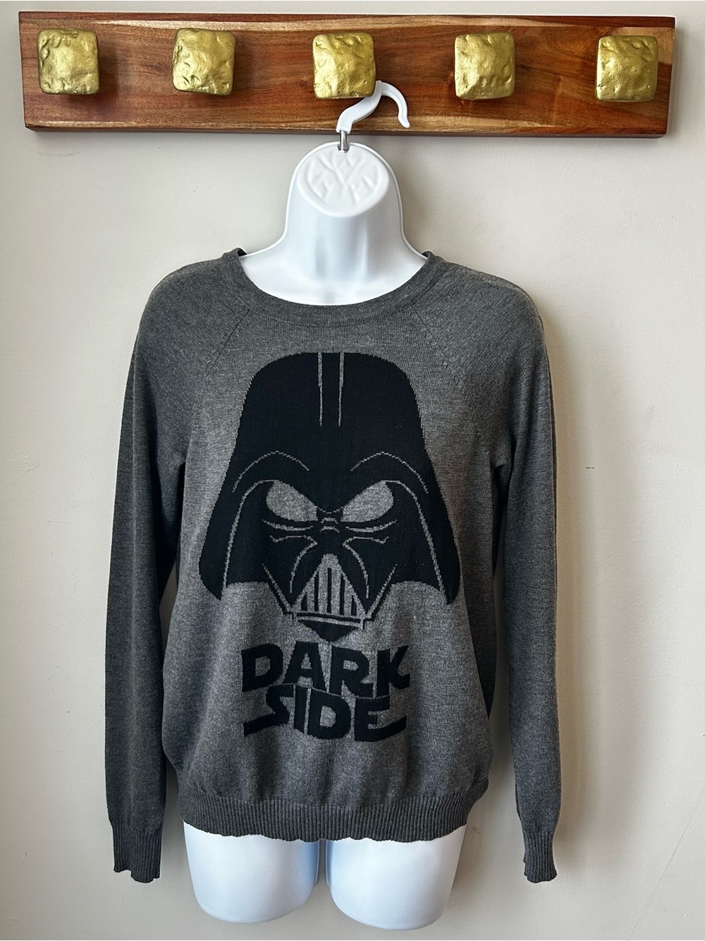 Star Wars Super Soft Grey Graphic Crewneck Sweater Size Small